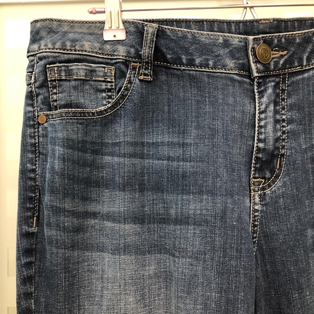 🎉3xHP🎉 LANE BRYANT Boot Cut Genuine Fit Jeans Distressed Stretch Size 16R NEW! - Picture 4 of 13